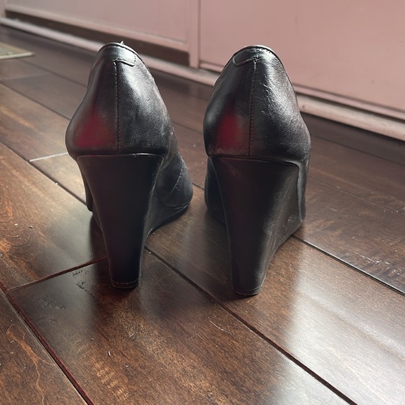 Women’s Jessica Simpson “Cheri” black leather platform wedge, size 7 - Picture 3 of 6